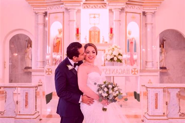 Hugo Up and Away (FunFair) slot game